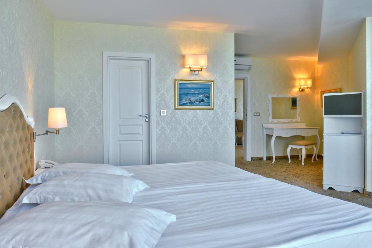 Отель Marina Grand Beach Hotel All Inclusive Золотые Пески