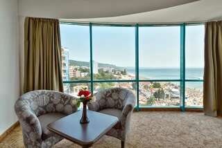 Отель Marina Grand Beach Hotel All Inclusive Золотые Пески Люкс с 1 спальней (для 2 взрослых и 2 детей до 12 лет)-4